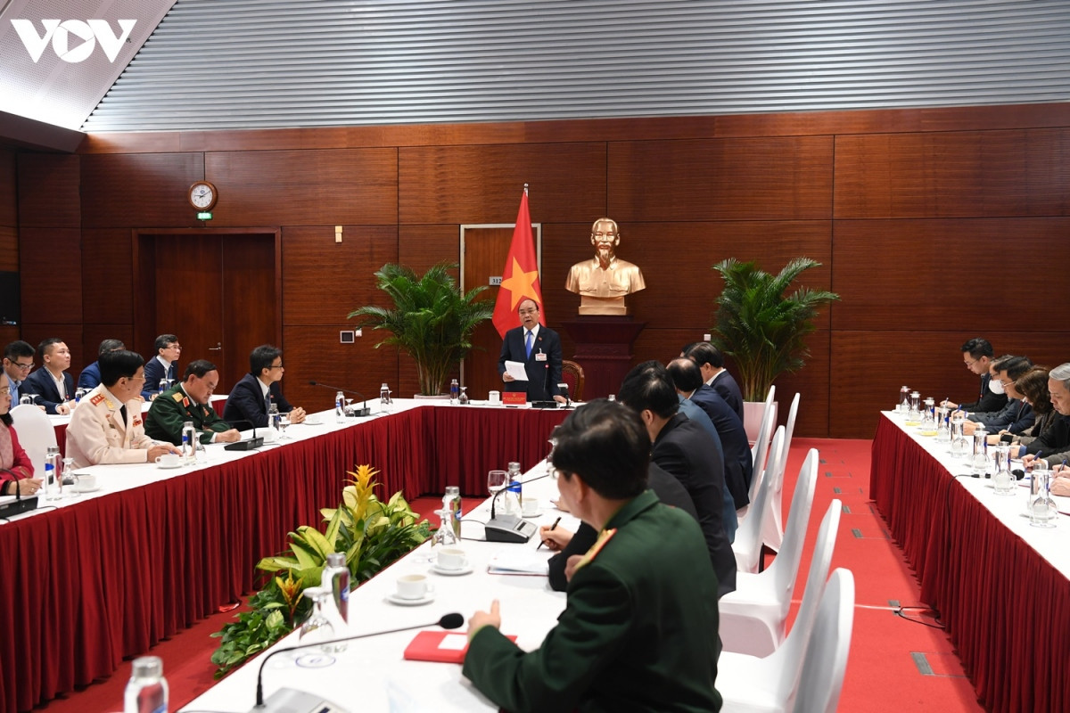 Cuộc họp diễn ra ngay tại phòng họp ở Trung tâm Hội nghị Quốc gia.