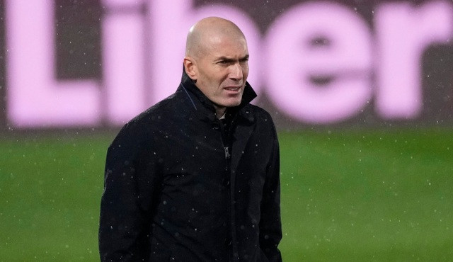 Real Madrid hứng chịu cú sốc khi mất gần một đội hình - 2