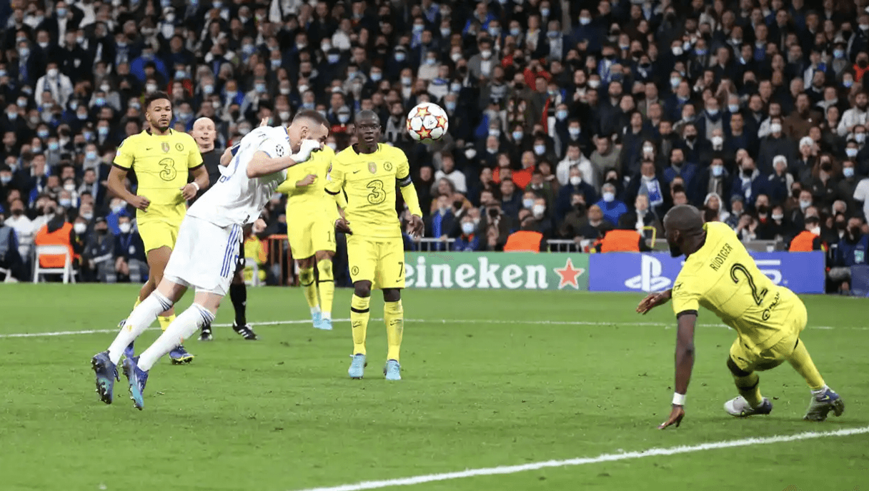 Bàn thắng trong hiệp phụ của Benzema biến Chelsea thành cựu vương