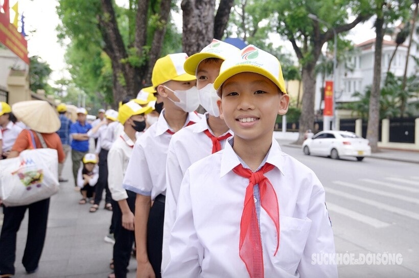 Chia sẻ trên báo Sức khỏe và Đời sống, em Bùi Phạm Đức Huy, học sinh đến từ tỉnh Thanh Hóa nói :