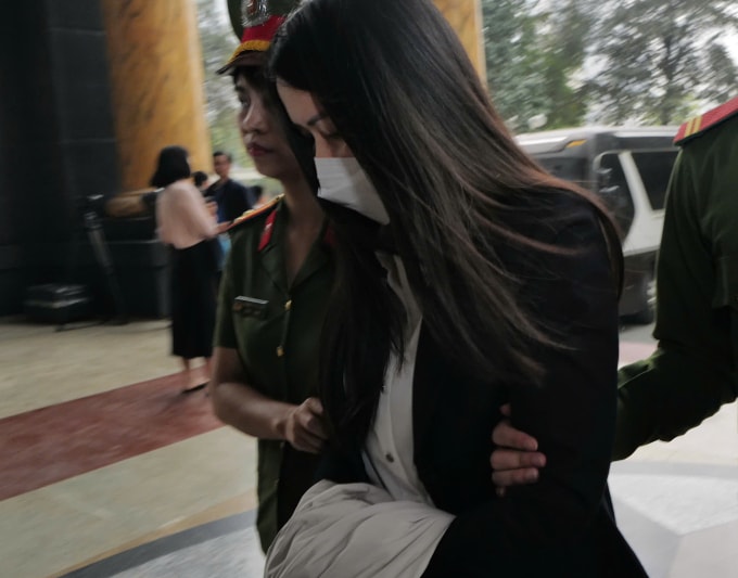 Bị cáo Trịnh Thị Thúy Nga, cựu phó tổng giám đốc Công ty Chứng khoán BOS. Ảnh: Ngọc Thành