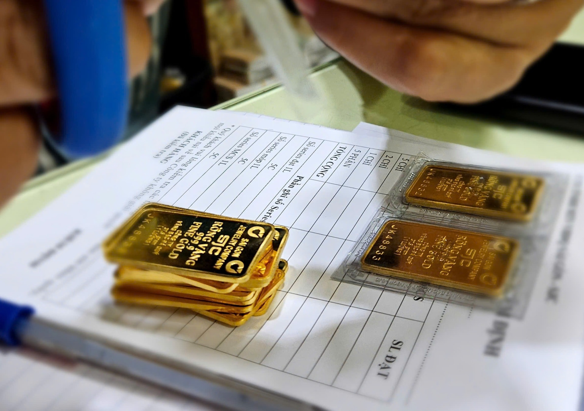 Giá vàng hôm nay (26-3): Giá vàng trong nước tăng mạnh