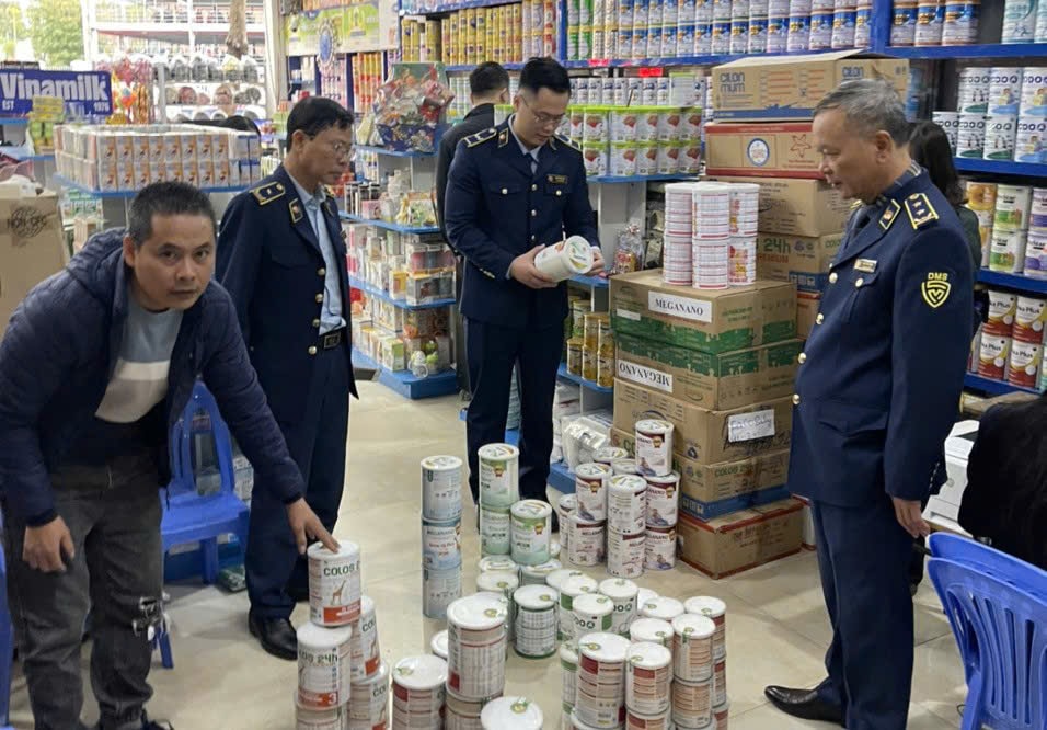 Công điện của Thủ tướng Chính phủ về xử lý vụ việc sản xuất, phân phối sữa giả