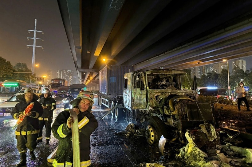 Đám cháy sau khi được dập tắt. Ảnh: Dân Trí.