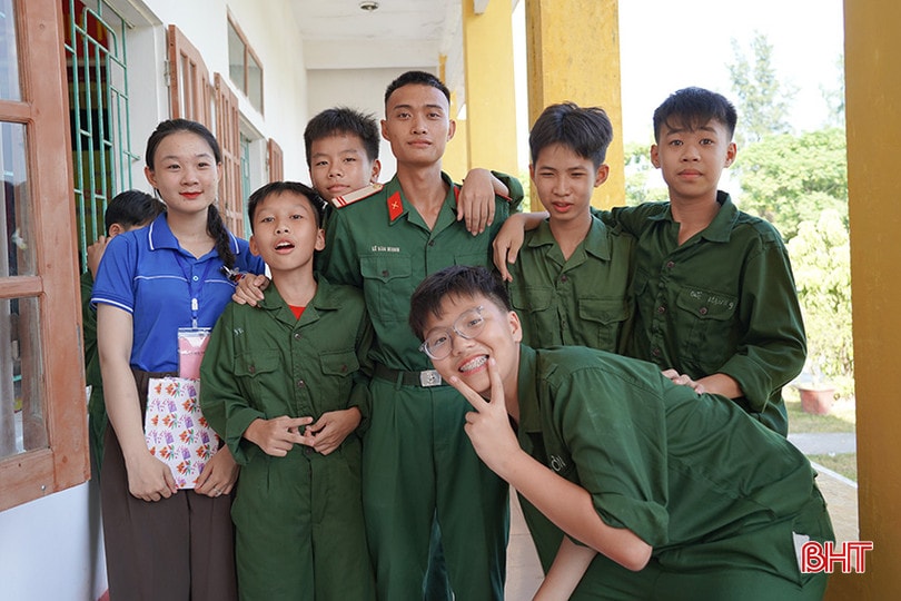 Thiếu nhi Hà Tĩnh tham gia 