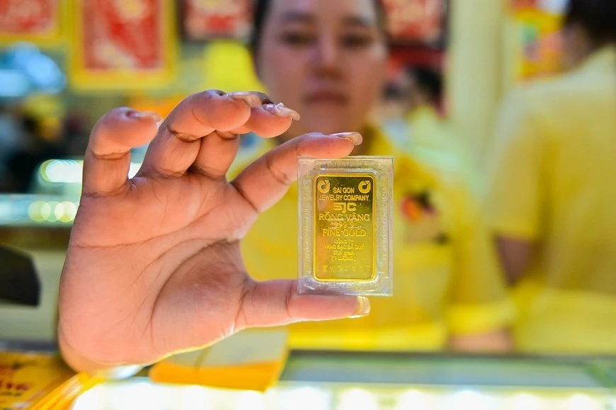 Giá vàng hôm nay (8-6): Tiếp đà giảm