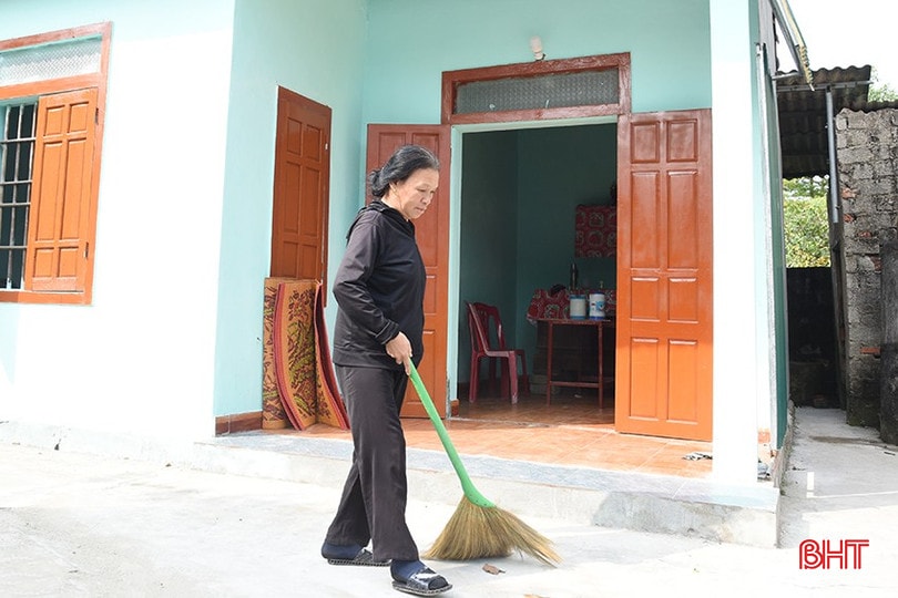 Hơn 1.300 hộ nghèo trên địa bàn Thạch Hà được hỗ trợ tiền điện.