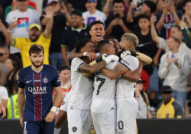 Botafogo cũng gây sốc khi đánh bại PSG. Botafogo cũng gây sốc khi đánh bại PSG.