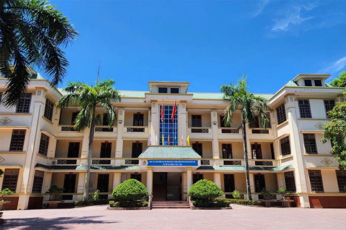 UBND huyện Quỳnh Lưu, nơi để xảy ra sai sót. Ảnh: Xuân Thống