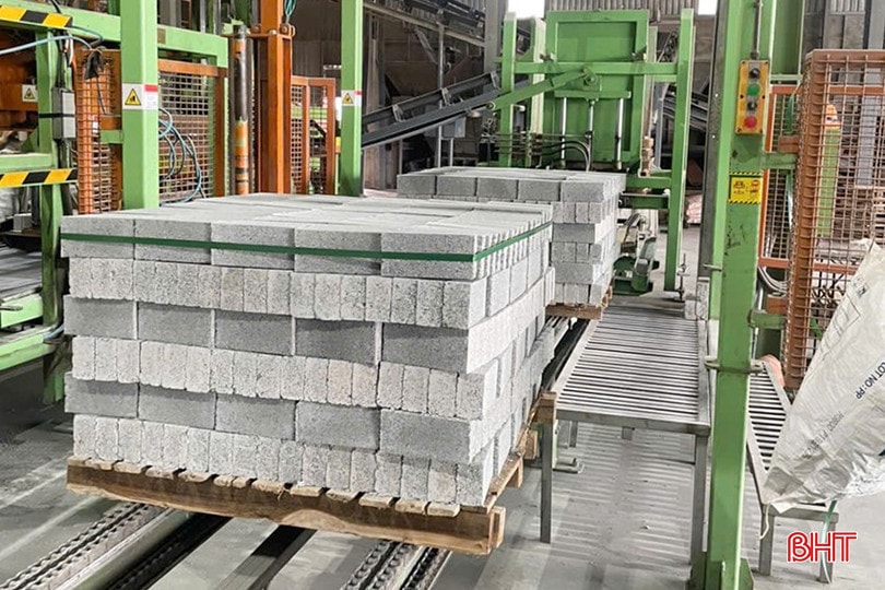 64% doanh nghiệp dự báo khối lượng sản xuất trong 6 tháng cuối năm sẽ tăng lên. bqbht_br_1-4897.jpg