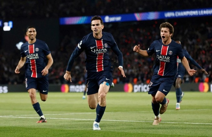 Cầu thủ PSG mừng bàn thắng vào lưới Arsenal ở lượt về bán kết Champions League trên sân Parc des Princes, thành phố Paris, Pháp tối 7/5/2025. Ảnh: Reuters