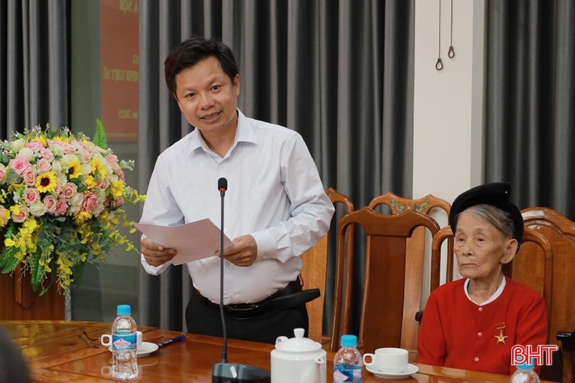 Phó Giám đốc Sở Nội vụ Đặng Văn Dũng thông tin về tình hình thực hiện chính sách cho người có công trên địa bàn Hà Tĩnh thời gian qua. bqbht_br_ong-dang-van-dung.jpg