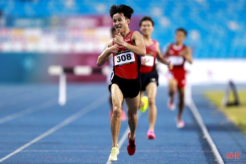 VĐV Nguyễn Trung Cường - người vừa giành huy chương vàng nội dung 3.000m vượt chướng ngại vật tại Giải Vô địch điền kinh quốc gia năm 2025. Ảnh minh hoạ. image.jpg