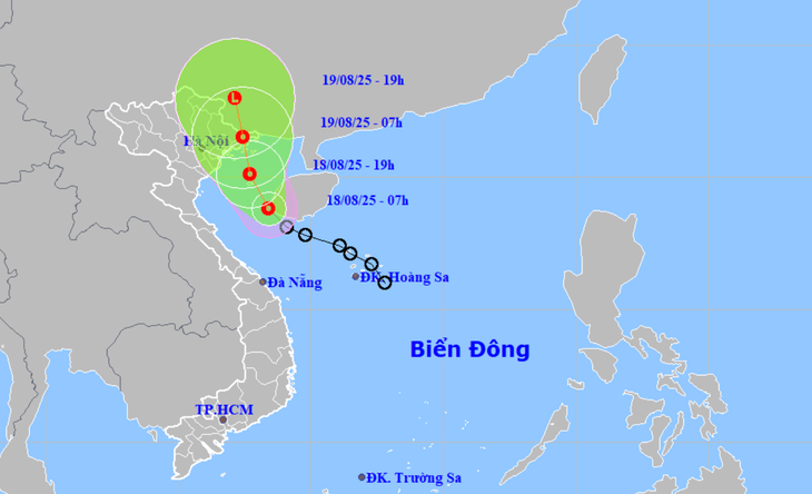 Dự báo vị trí và hướng di chuyển áp thấp nhiệt đới lúc 7h sáng 18-8 - Ảnh: NCHMF