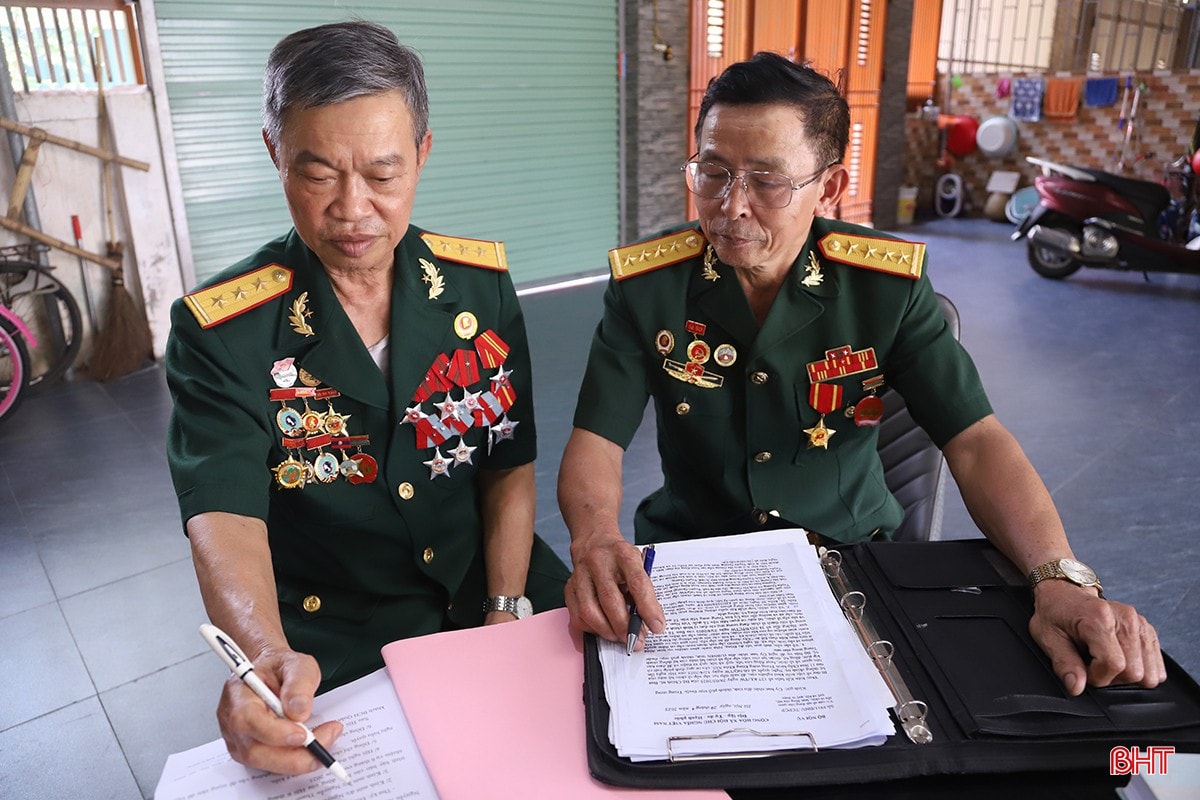 Những hội viên của Hội Chiến sỹ Thành cổ Quảng Trị năm 1972 có tâm nguyện tìm kiếm, thu thập tư liệu để hoàn thành cuốn hồi ký về những năm tháng máu và hoa.