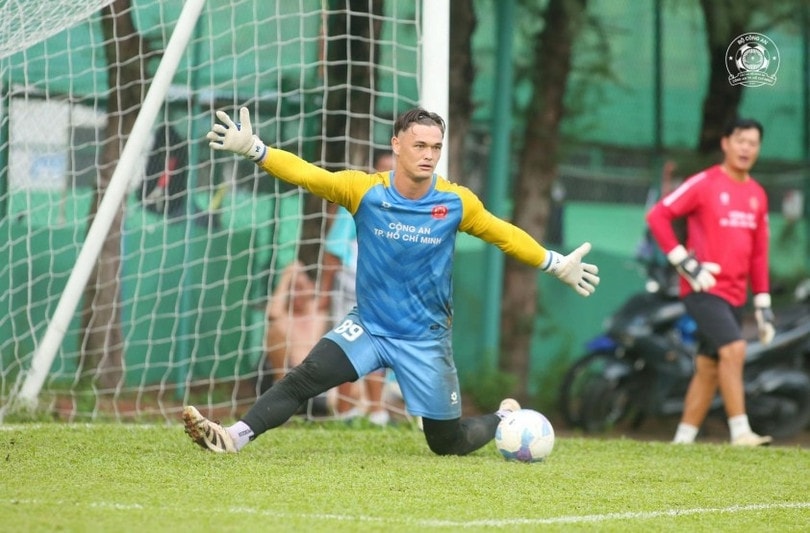 Patrik Lê Giang đang được đẩy nhanh quá trình xin quốc tịch (Ảnh: Công an TPHCM FC)