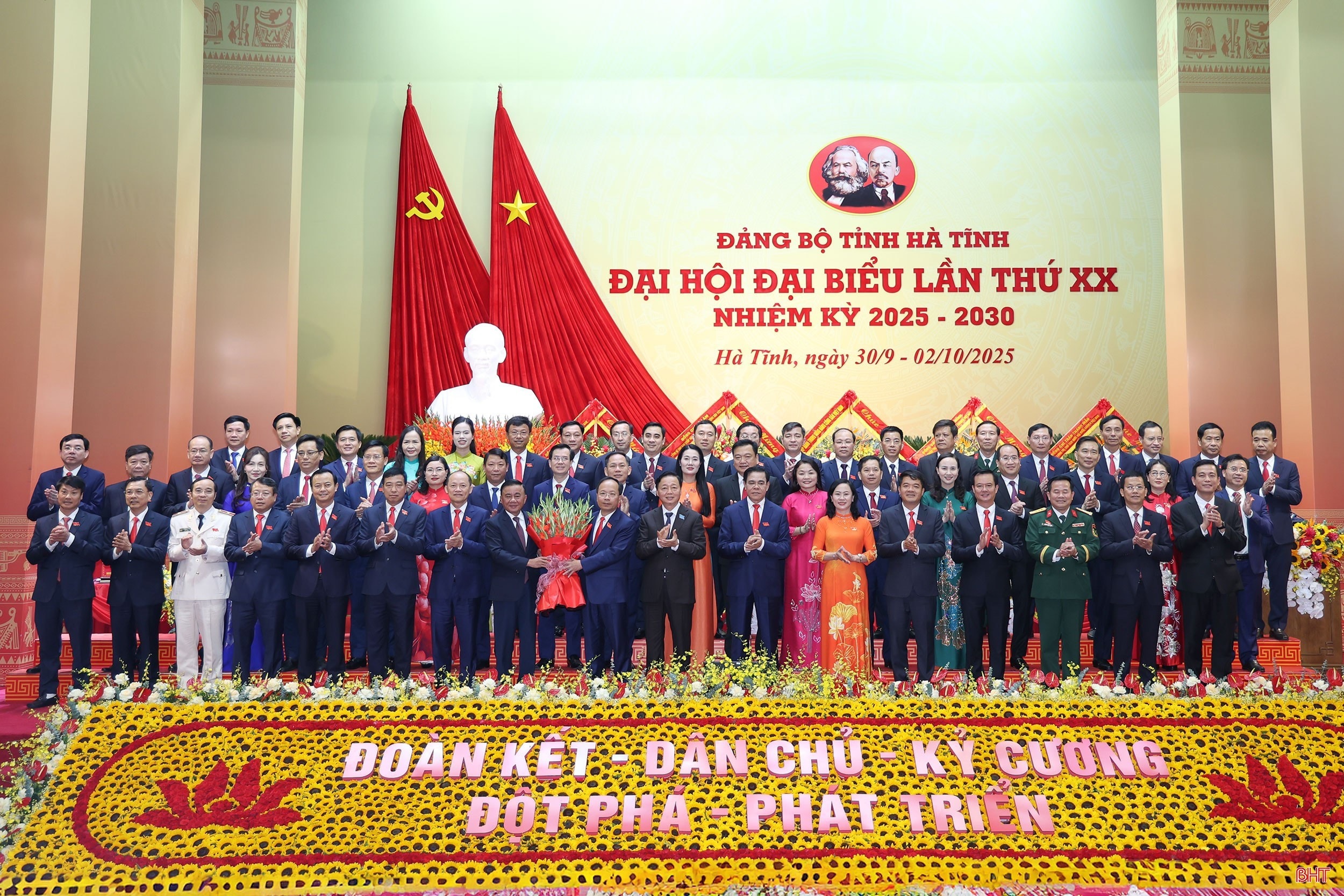 Đại hội đã tín nhiệm bầu 55 đồng chí vào Ban Chấp hành Đảng bộ tỉnh nhiệm kỳ 2025 - 2030 image-5.jpg