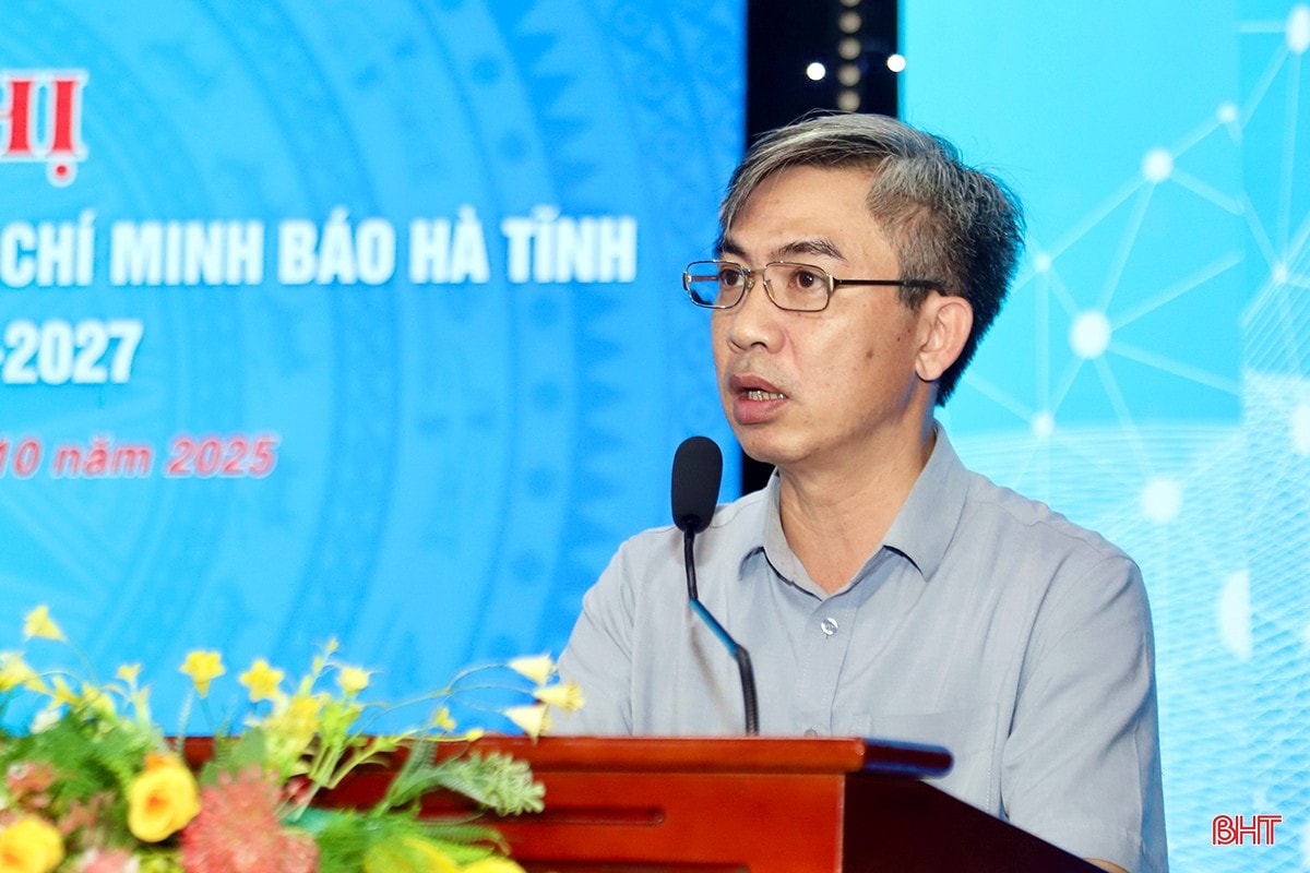 Đồng chí Nguyễn Hùng Sơn - Phó Bí thư Đảng ủy, Phó Tổng biên tập phát biểu chỉ đạo hội nghị. Đồng chí Nguyễn Hùng Sơn - Phó Bí thư Đảng ủy, Phó Tổng biên tập phát biểu chỉ đạo hội nghị.