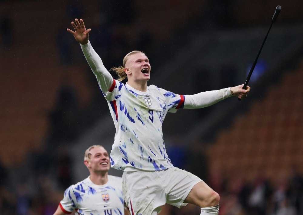 Haaland toả sáng, nhấn chìm tuyển Italy.