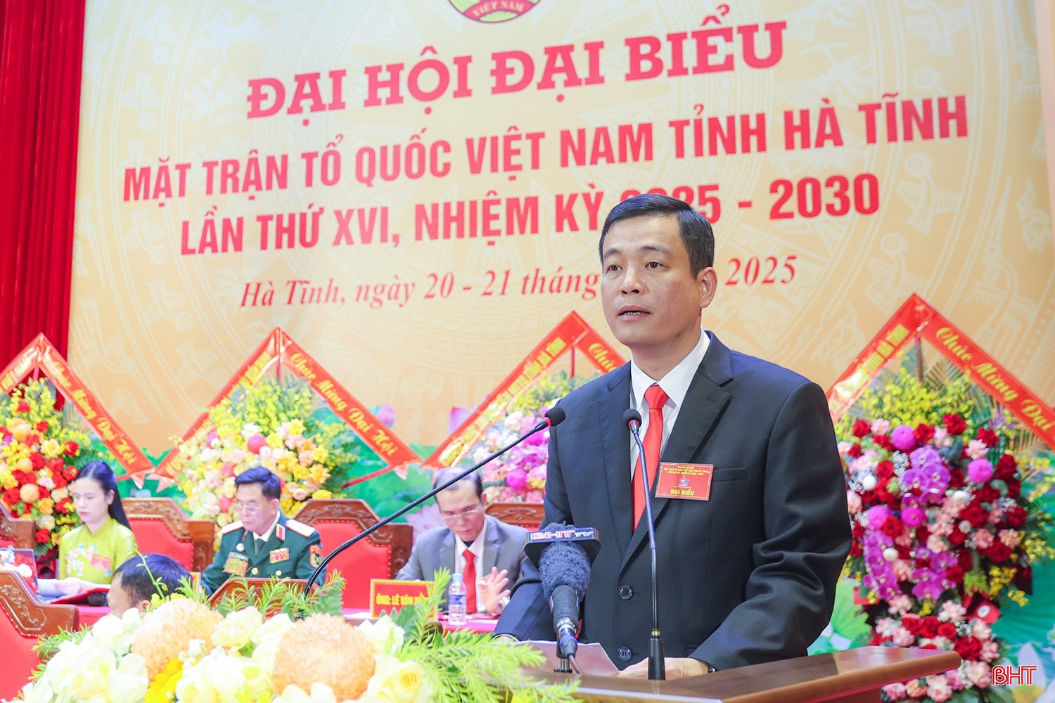 Chủ tịch Ủy ban MTTQ tỉnh Nguyễn Thành Đồng phát biểu khai mạc đại hội. bqbht_br_2.jpg