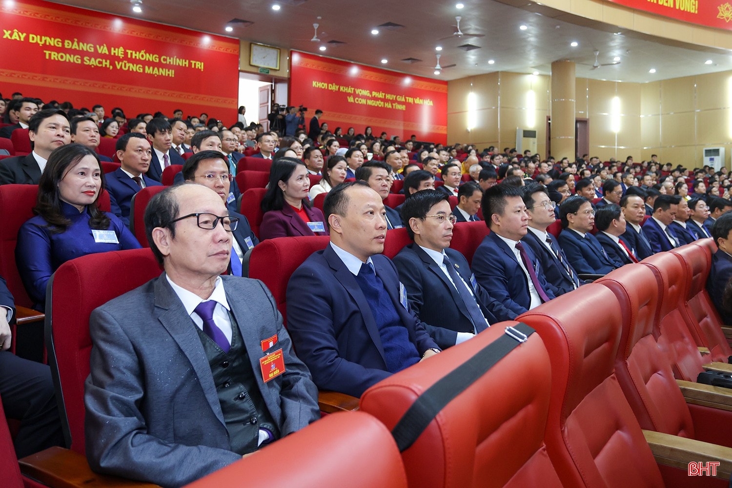 Đại biểu tham dự đại hội bqbht_br_1.jpg