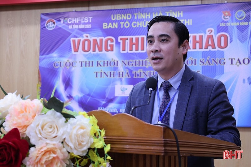 Ông Lê Thành Đông - Giám đốc Sở KH&CN, Trưởng BTC Cuộc thi Khởi nghiệp đổi mới sáng tạo tỉnh Hà Tĩnh năm 2025 phát biểu khai mạc vòng chấm sơ khảo. bqbht_br_khoi-nghiep-1.jpg