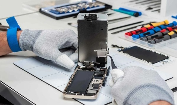 Chi phí sửa chữa màn hình phụ thuộc vào nhiều yếu tố