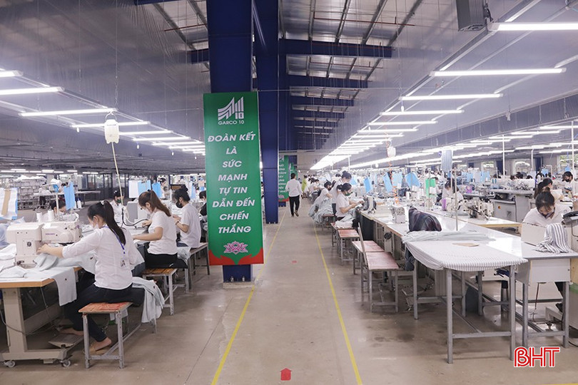Xí nghiệp May 10 Hà Tĩnh đang áp dụng nhiều chính sách ưu đãi chưa có tiền lệ cho người lao động. bqbht_br_1.jpg