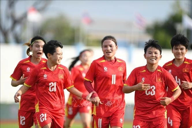 Đội tuyển bóng đá nữ Việt Nam thắng Indonesia 5-0 tại trận bán kết trong khuôn khổ SEA Games 33. Ảnh: TTXVN phát