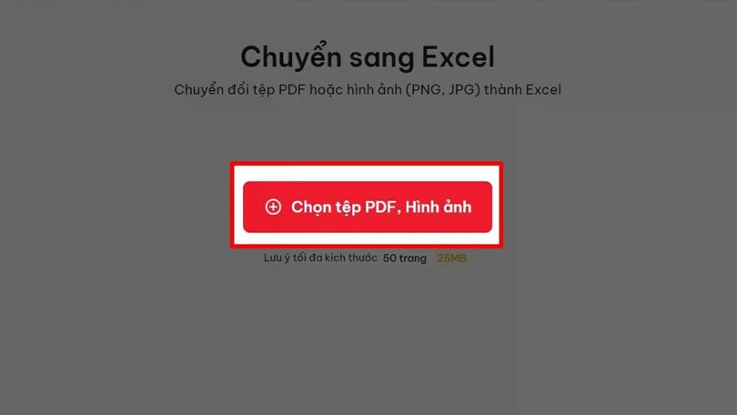 Nhấn vào Tải tệp lên và chọn ảnh cần chuyển đổi từ máy tính của bạn.