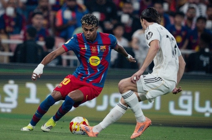 Yamal trong một pha đi bóng loại Carreras. Ảnh: FC Barcelona Yamal trong một pha đi bóng loại Carreras. Ảnh: FC Barcelona