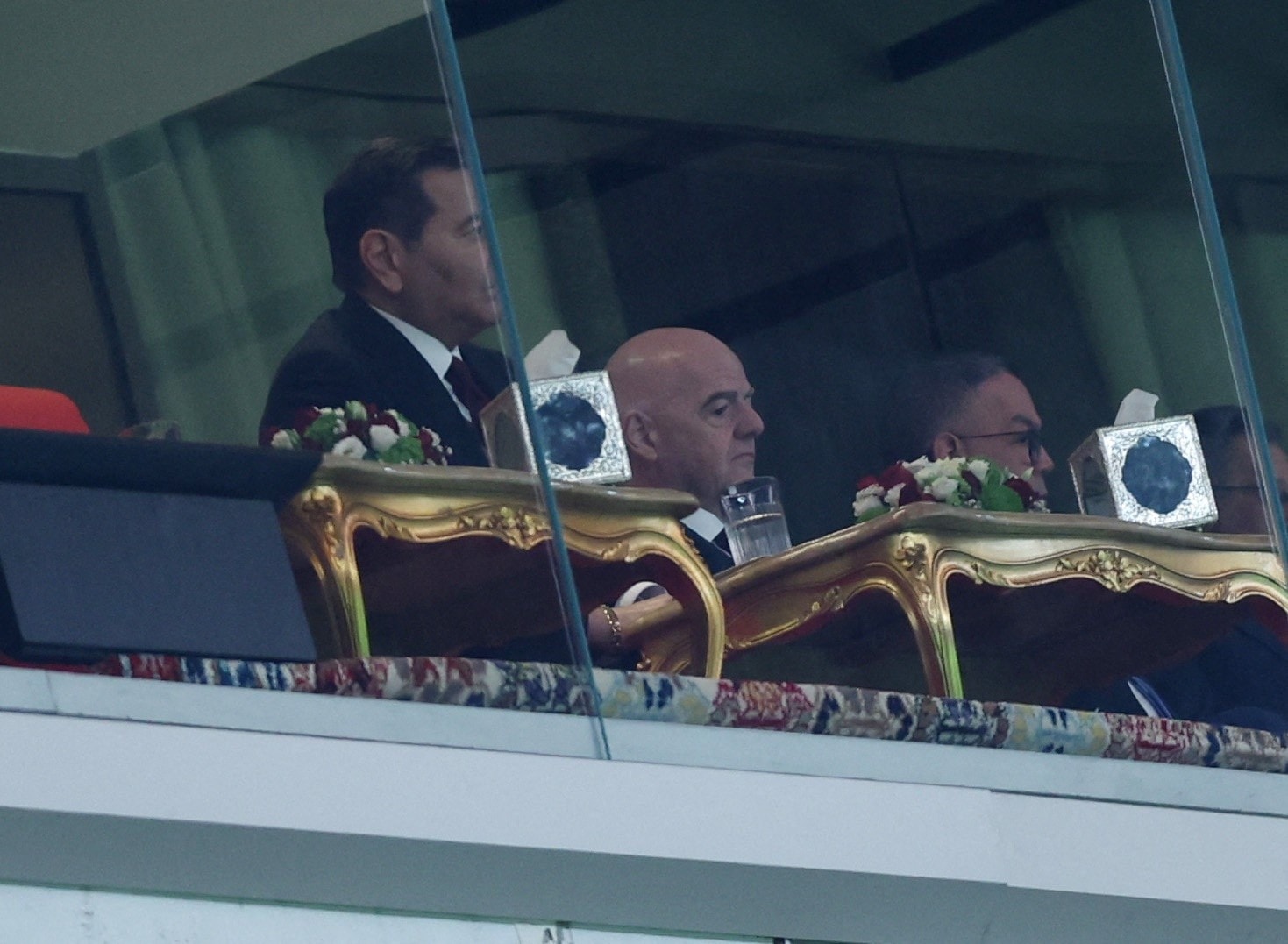 Trận chung kết có sự hiện diện của Chủ tịch FIFA, Gianni Infantino, nhưng điều đó không làm giảm đi sức nóng, căng thẳng và tranh cãi dữ dội trên sân Prince Moulay Abdellah (Rabat).