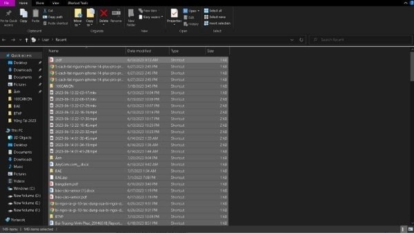Nhấn phím Ctrl + A để chọn toàn bộ dữ liệu bằng > nhấn Delete Nhấn phím Ctrl + A để chọn toàn bộ dữ liệu bằng > nhấn Delete