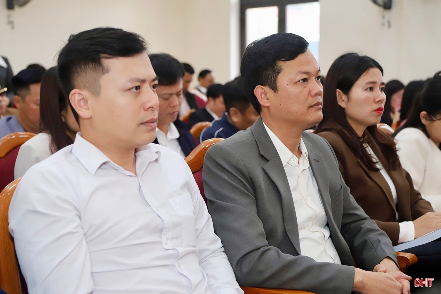 Đại biểu tham dự hội nghị. Đại biểu tham dự hội nghị.