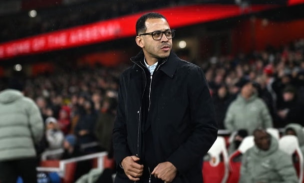 Tân HLV Chelsea Liam Rosenior đang chứng minh năng lực sau khi thay thế Enzo Maresca.