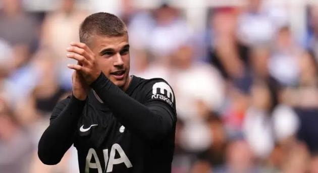 Bayern Munich đang dành sự quan tâm đặc biệt cho tài năng trẻ Luka Vuskovic.