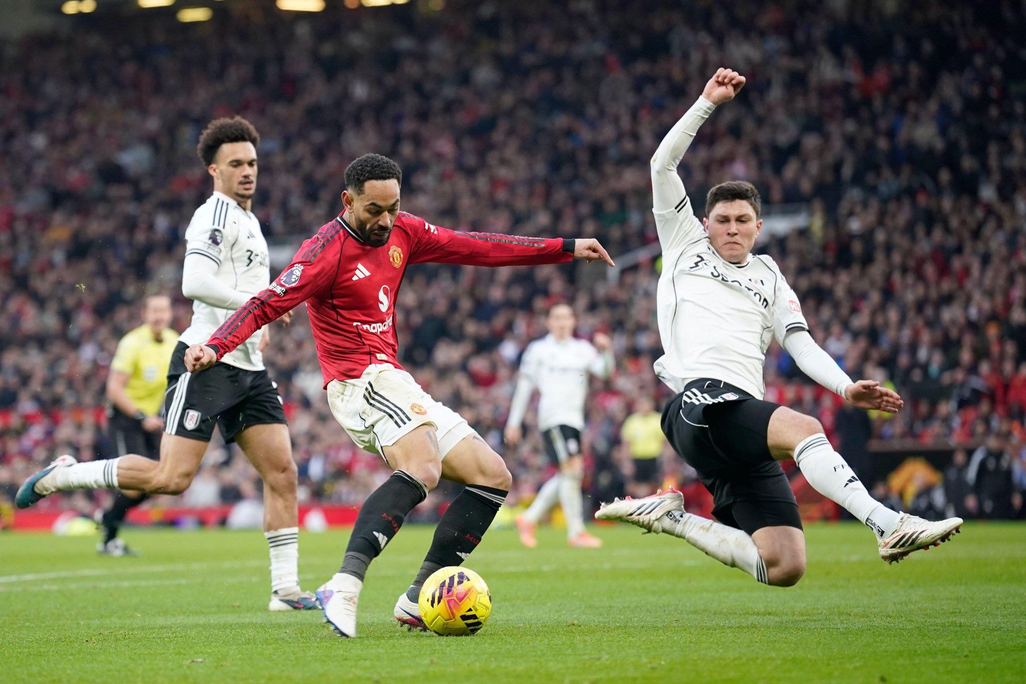 Khi Cunha thổi bừng cảm hứng.