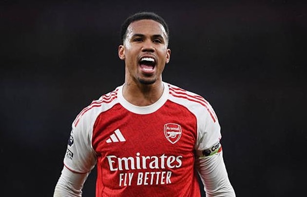 Trung vệ Gabriel Magalhaes duy trì sự chắc chắn giúp Arsenal giữ sạch lưới.