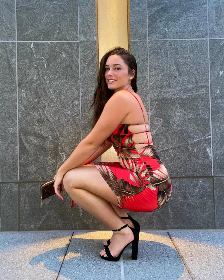 Vẻ đẹp đời thường của Alexandra Jaksec