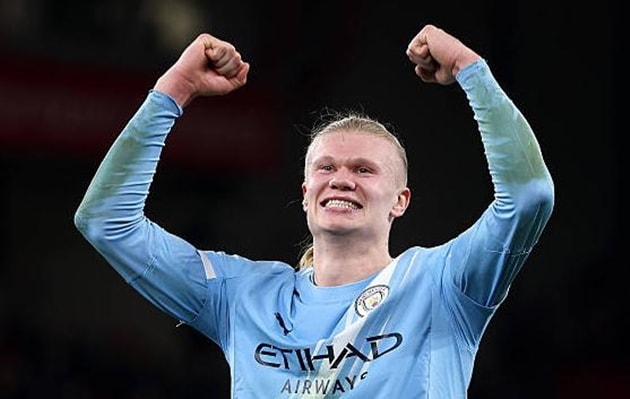 Erling Haaland tỏa sáng trong trận đấu với Liverpool tại Anfield.