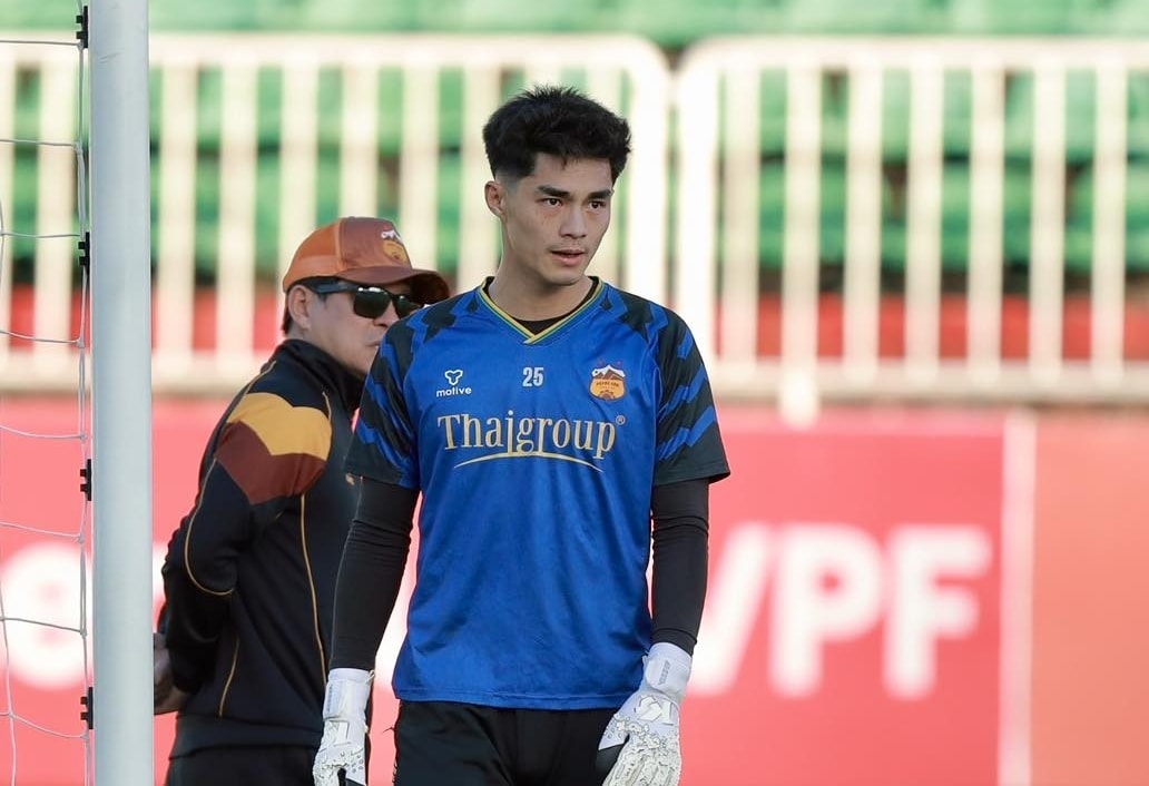 Trần Trung Kiên được khuyên nên xuất ngoại. Ảnh: HAGL FC.