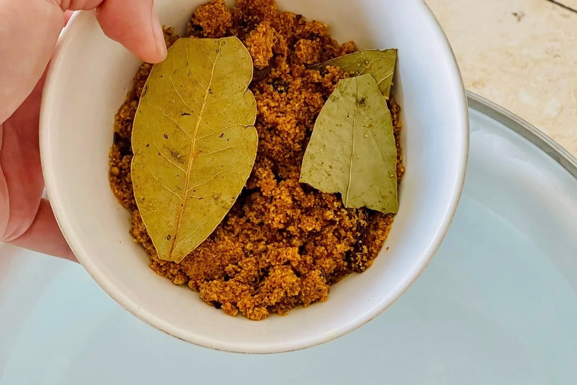 Tai heo cuộn bắp bò ủ muối - món ngon dễ làm cho mâm cỗ ngày Tết - 2