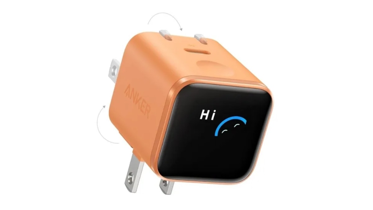 Anker Nano 45W cực kỳ nhỏ gọn với kích thước chỉ khoảng 3.5 cm, chân cắm gấp gọn