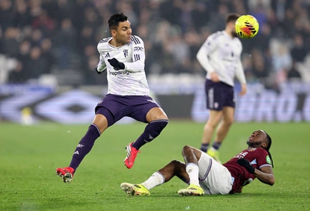 Casemiro thi đấu đầy nỗ lực và chỉ bị VAR khước từ bàn thắng do lỗi việt vị