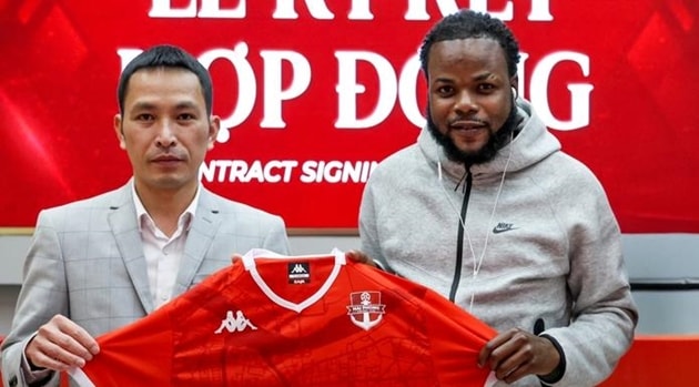 Hải Phòng gây chú ý với tân binh Ronaldo Fletcher.