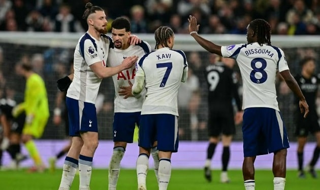 Tottenham không thể giữ lại 1 điểm dù có lợi thế sân nhà.