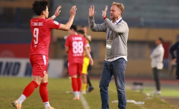 Nguyễn Đình Bắc cần thêm thời gian để hoàn thiện kỹ năng dứt điểm và tâm lý thi đấu.