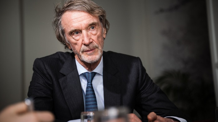 Cú trượt dữ liệu và hệ lụy niềm tin.