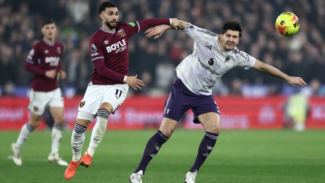 Harry Maguire trong một trận đấu của Manchester United