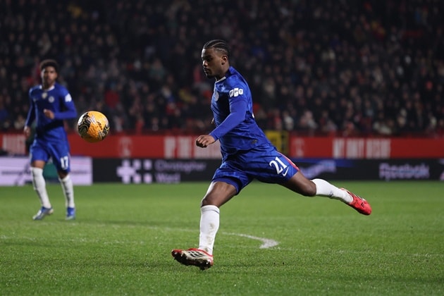 Jorrel Hato đang cho thấy sự tiến bộ vượt bậc trong màu áo Chelsea.